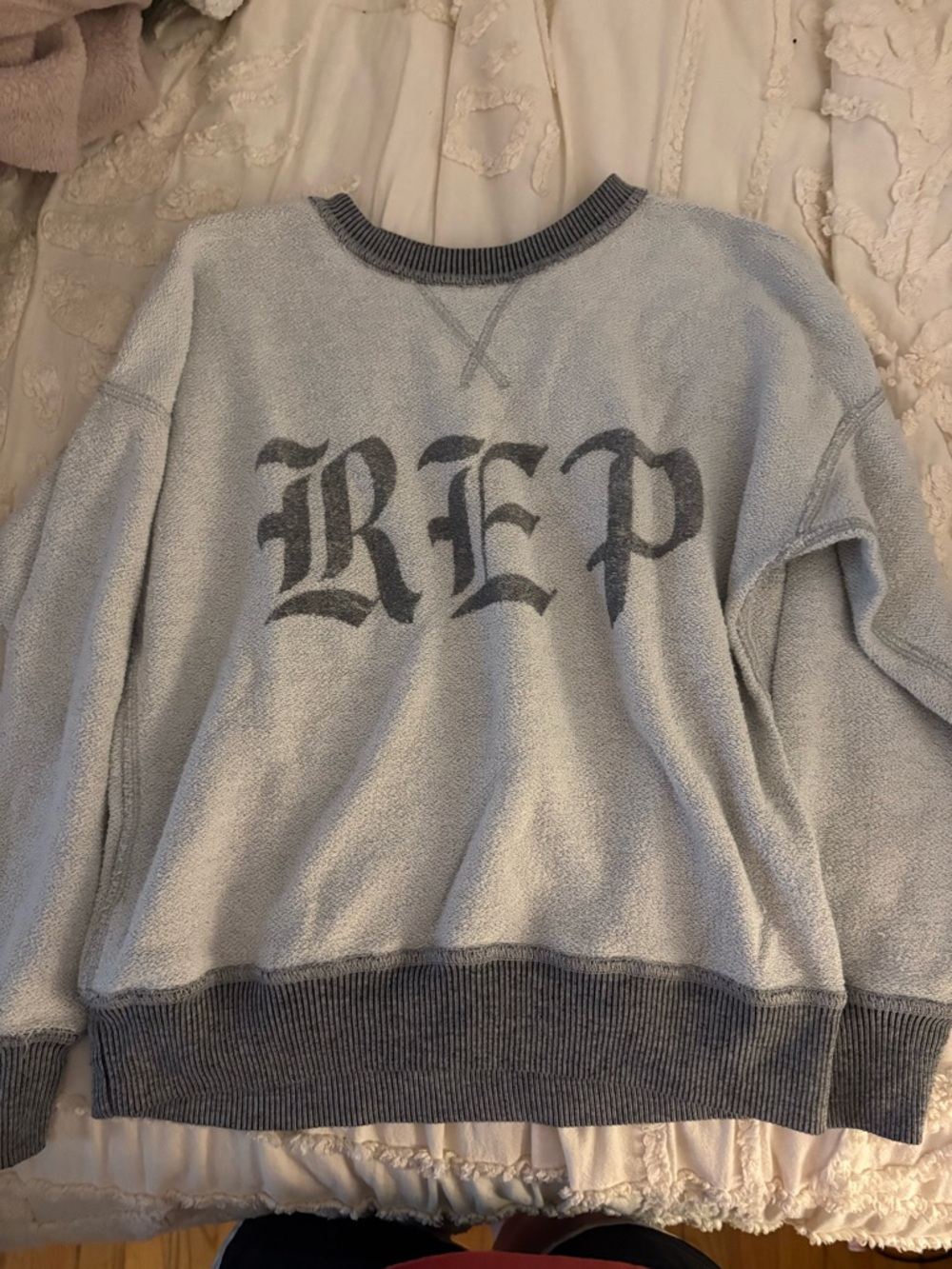 Reversible Reputation Crew Neck - Picture 4 of 6